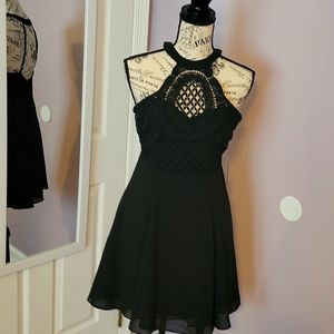 Blk Elegant dress that will turn heads.